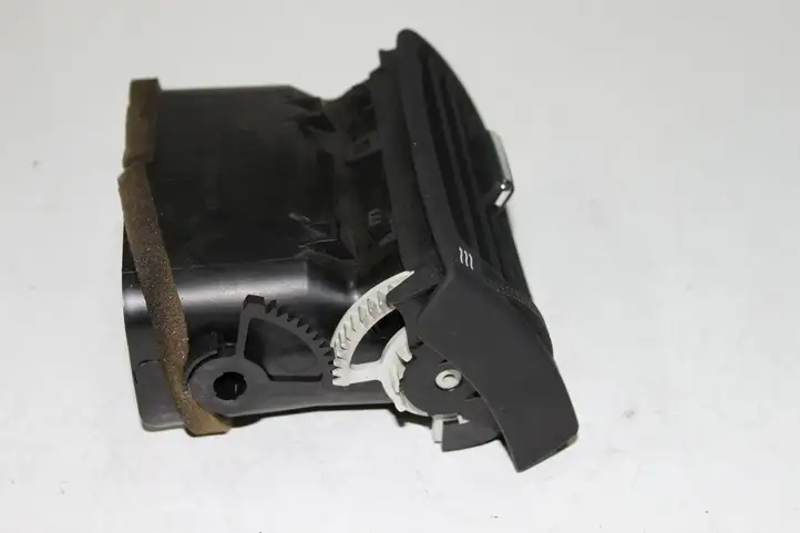 Toyota Avensis T250 (2006 - 2009) 8518 Боковой воздушный дефлектор — фото 5