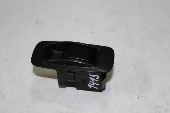 Toyota Corolla Verso E121 (2004 - 2007) 848010F030B0 Кнопка стеклоподъемников — фото 3