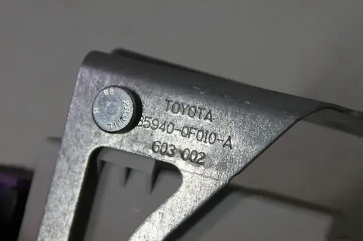 Toyota Avensis Verso (2004 - 2009) 859400F010A Реле стеклоочистителей — фото 5