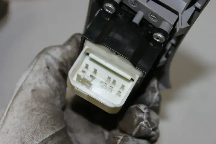 Toyota Yaris (2005 - 2009) 742310D080 Блок кнопок стеклоподъемников — фото 4