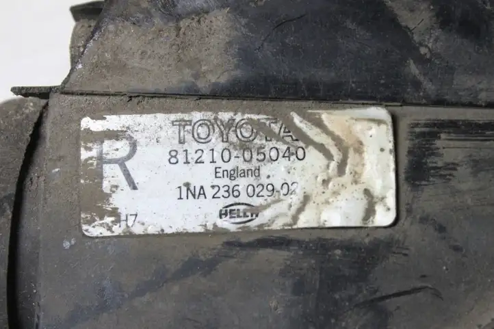 Toyota Avensis T220 (2000 - 2003) Передняя фара — фото 4
