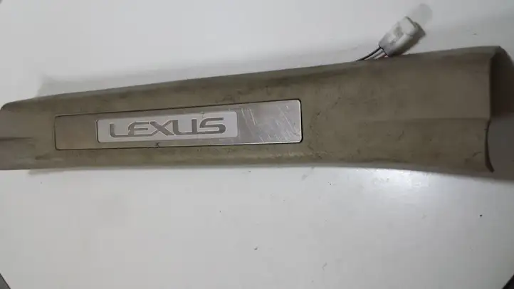 Lexus RX 330 - 350 - 400H (2006 - 2009) 6794048020 Внутренняя отделка заднего порога — фото 6