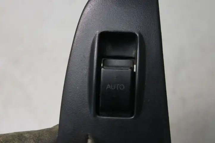 Toyota Avensis T250 (2006 - 2009) 7423105140 Блок кнопок стеклоподъемников — фото 4