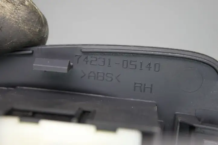 Toyota Avensis T250 (2006 - 2009) 7423105140 Блок кнопок стеклоподъемников — фото 6