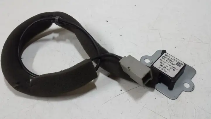 Nissan Navara D40 (2004 - 2015) 25975EA100 GPS антенна — фото 1