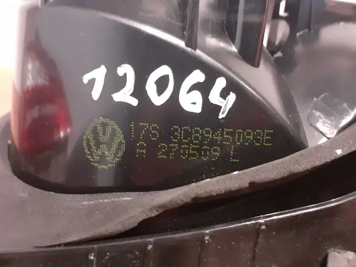 Volkswagen PASSAT CC (2008 - 2012) 12064 Задний фонарь в крышке багажника — фото 10