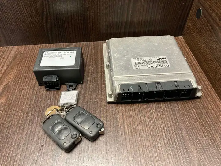 Mercedes-Benz Sprinter W901 W902 W903 W904 (1995 - 2007) 0281010612 Блок управления двигателем (ЭБУ) — фото 1