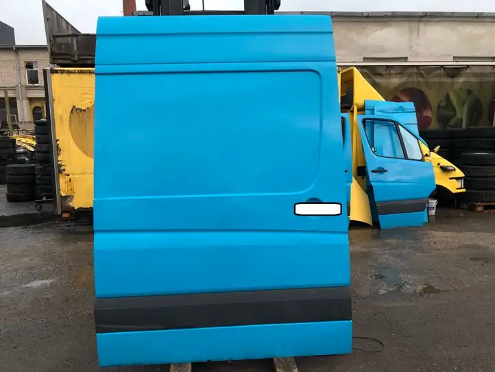 Mercedes-Benz Sprinter W906 (2006 - 2018) 9067307205 Боковая раздвижная дверь — фото 1