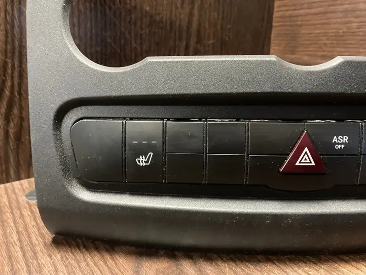 Mercedes-Benz Sprinter W906 (2006 - 2018) 9068701410 Включатель аварийных фонарей — фото 7