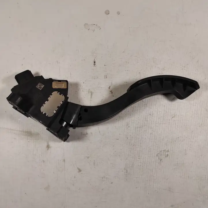 Toyota Matrix (E140) (2008 - 2014) 7811007011 Педаль акселератора — фото 4