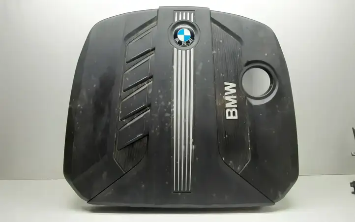 BMW 5 F10 F11 (2009 - 2016) 7802847 Крышка двигателя декоративная — фото 1
