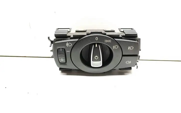 BMW 1 E82 E88 (2007 - 2014) 9169405 Включатель фонарей — фото 1