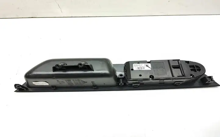 BMW 5 E60 E61 (2004 - 2010) 9122110 Кнопка стеклоподъемников — фото 2