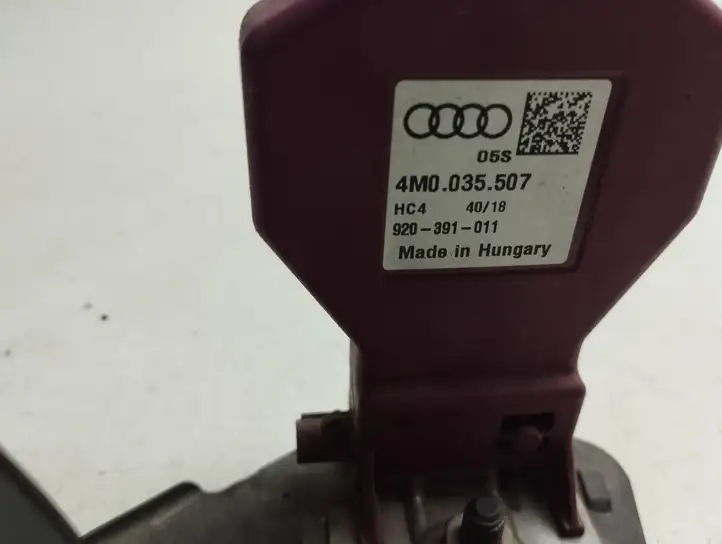 Audi A4 S4 B9 8W (2019 - ) 4M0035507 Антенна Bluetooth — фото 4