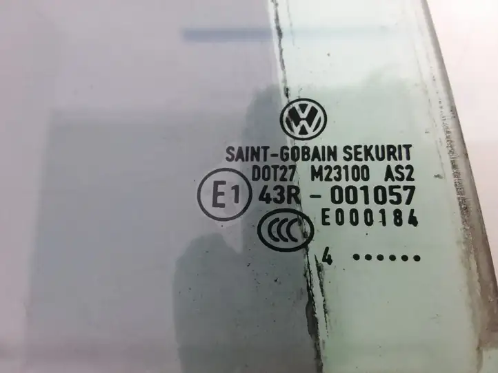 Volkswagen Touran I (2003 - 2010)   Маленькое стекло 