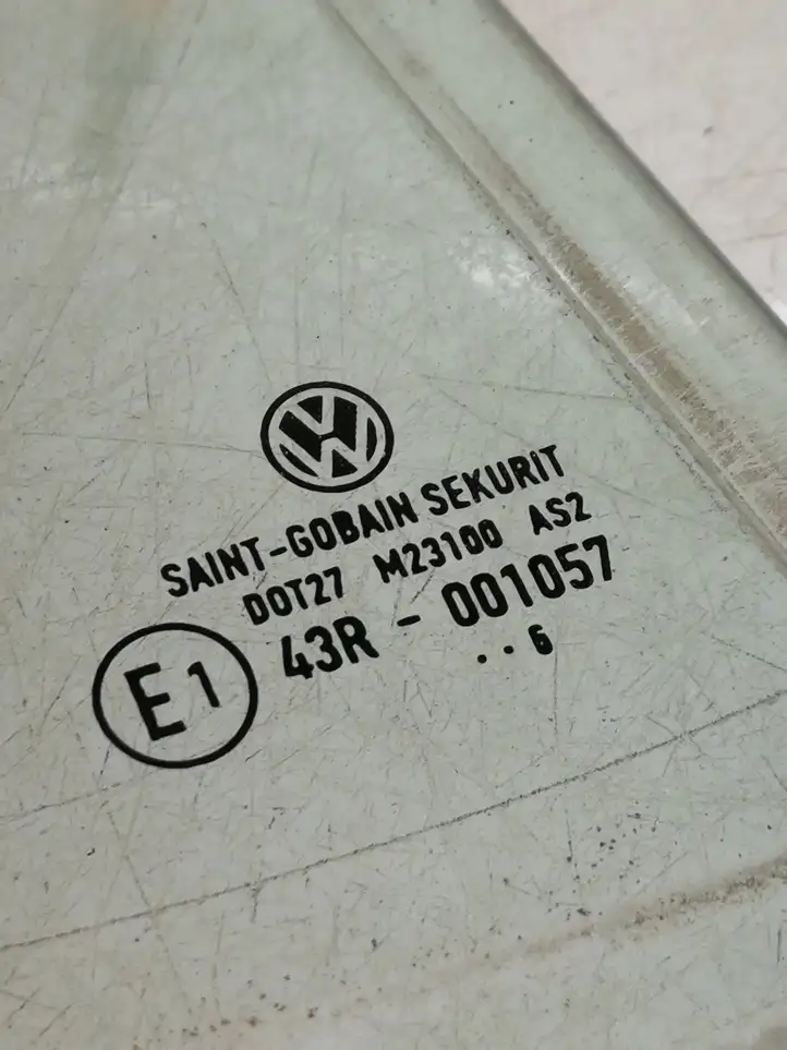 Volkswagen Golf V (2003 - 2009) Форточка двери — фото 2
