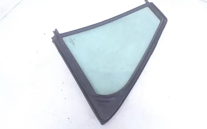 Mercedes-Benz C W203   43R001193 Маленькое стекло 