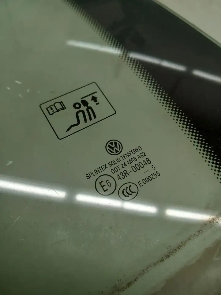 Volkswagen Golf Plus (2004 - 2008) AS2 Форточка двери — фото 2
