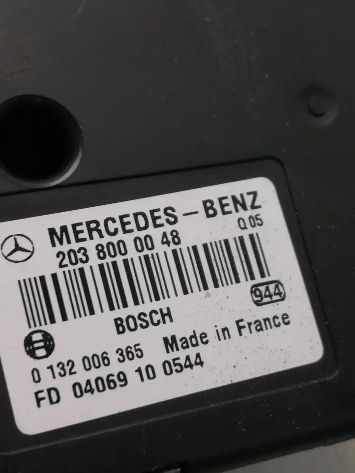 Mercedes-Benz E W211 (2002 - 2009) 2038000048 Вакуумный насос центрального замка — фото 3