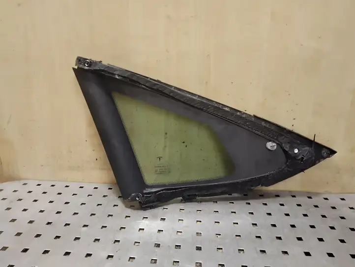 Tesla Model S (2016 - 2021)   Заднее боковое стекло кузова