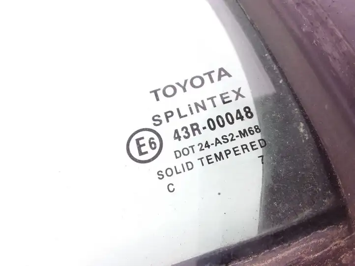 Toyota Yaris (2005 - 2009) 681890D050 Форточка двери — фото 3