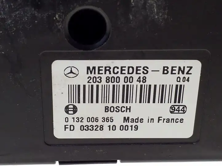 Mercedes-Benz E W211 (2002 - 2009) 2038000048 Вакуумный насос центрального замка — фото 2