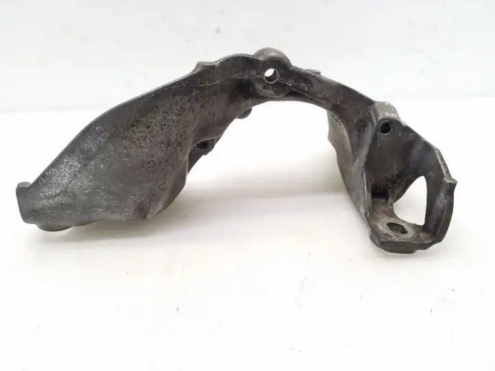 Mercedes-Benz Vito W447 (2014 - ) A6261410040 Кронштейн охладителя EGR — фото 3