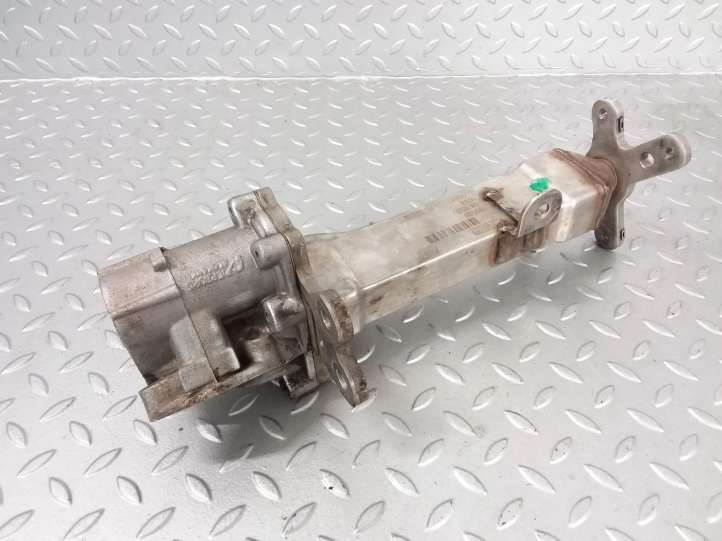Volvo V70 (2000 - 2004)  30637142 Охладитель EGR