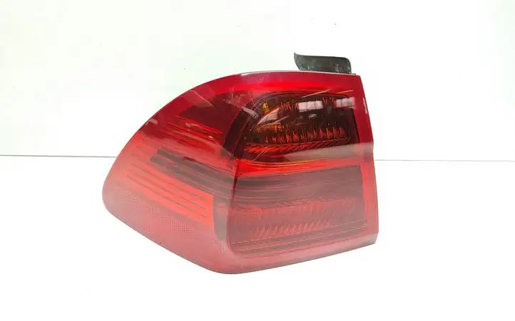 BMW 3 E90 E91 (2005 - 2012) 7160061 Задний фонарь в кузове — фото 1