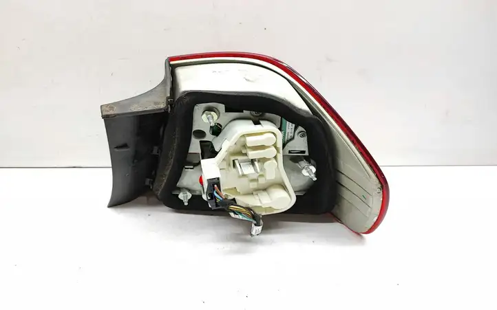 BMW 3 E90 E91 (2005 - 2012) 7289425 Задний фонарь в кузове — фото 2
