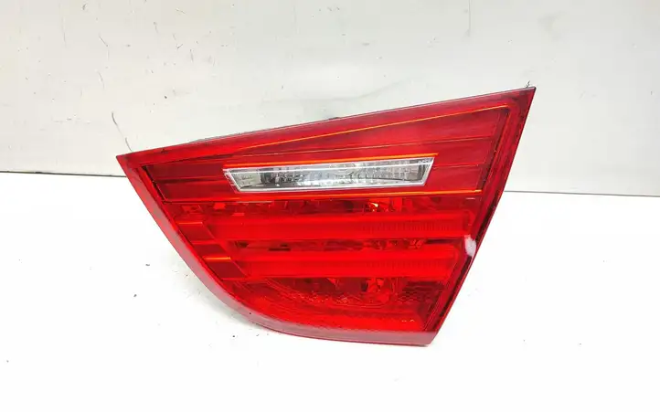 BMW 3 E90 E91 (2005 - 2012) 7289428 Задний фонарь в крышке багажника — фото 1