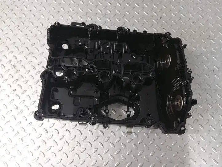 BMW X1 F48 F49 (2015 - 2022) 11129469585 Крышка головки блока цилиндров — фото 6