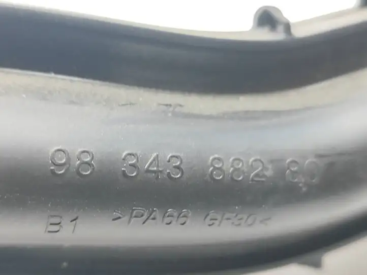 Peugeot 208 (2019 - ) 9834388280 Трубка подачи воздуха — фото 3
