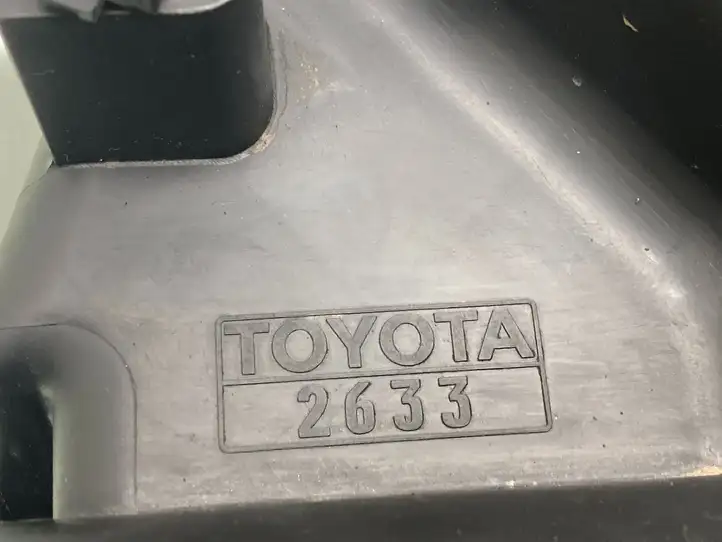 Toyota RAV 4 (XA30) (2006 - 2016) Корпус воздушного фильтра — фото 4