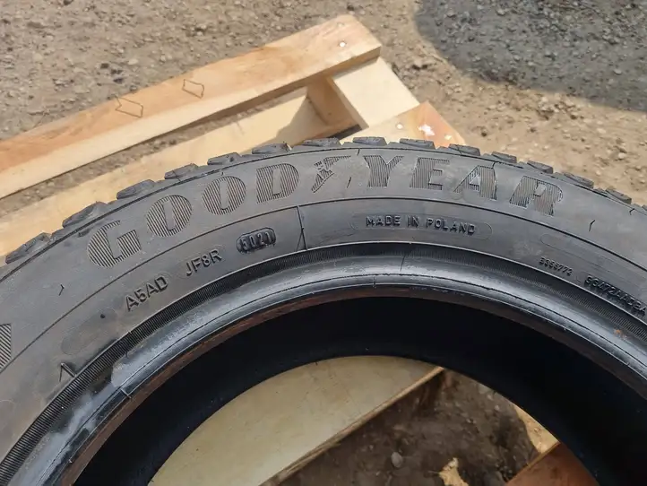 Fiat Fiorino (2008 - 2014) GOODYEAR Зимняя шина C R15 — фото 2