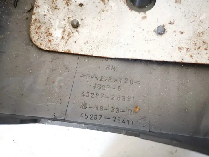 Toyota Previa (XR30, XR40) II (2000 - 2006) 4528728391 Обшивка рулевой колонки — фото 3