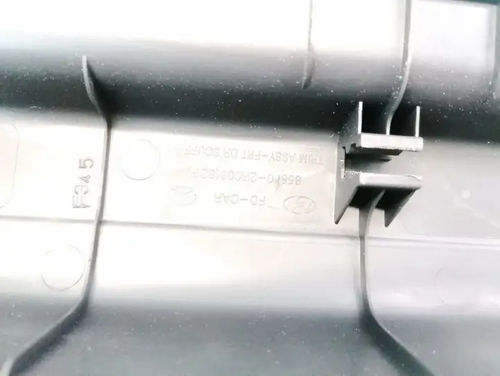 Hyundai i30 (2007 - 2012) 858802R000 Внутренняя отделка переднего порога — фото 3
