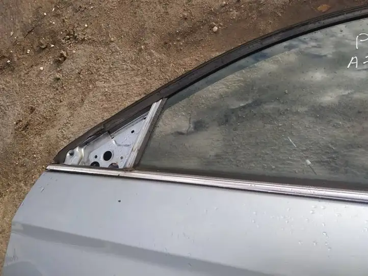Chrysler Pacifica (2003 - 2008) Накладка стекла передней двери — фото 3