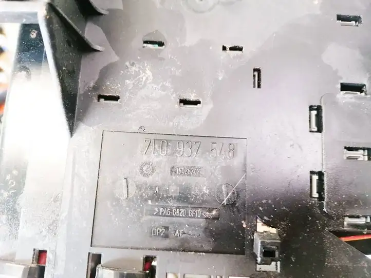 Volkswagen Touareg I (2002 - 2010) 7L0937548 Блок предохранителей (комплект) — фото 3