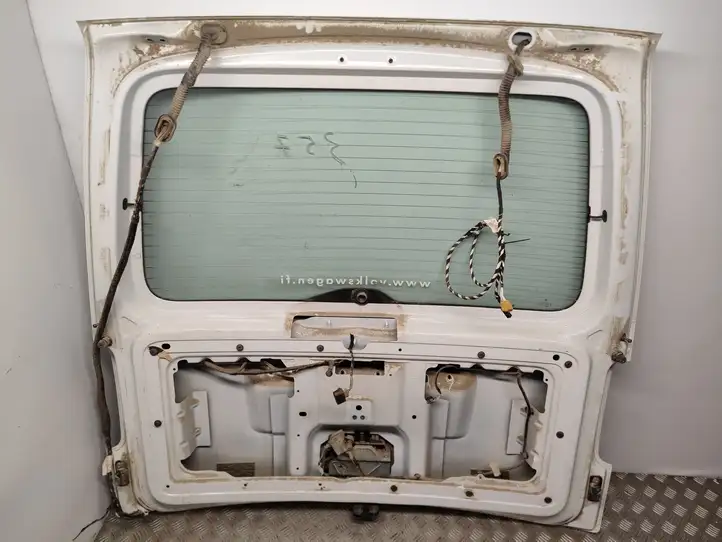 Volkswagen Caddy (2010 - 2015) Крышка багажника — фото 2