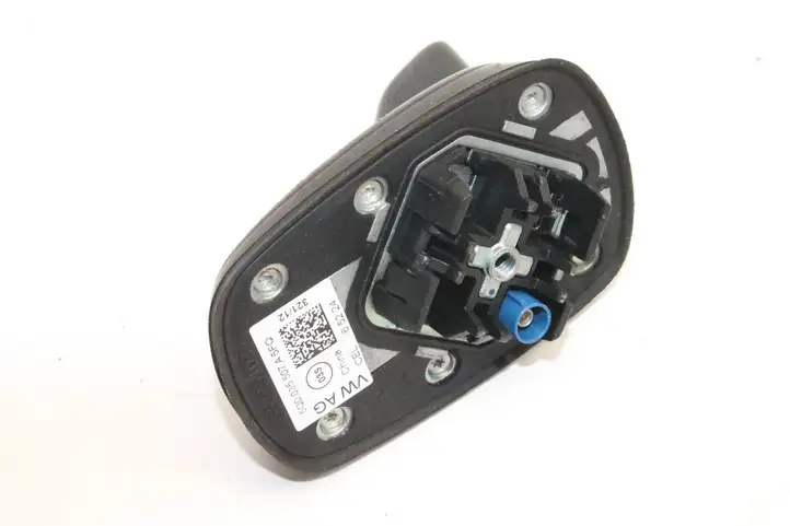 Skoda Octavia Mk3 (5E) (2013 - 2019) 5Q0035507A GPS антенна — фото 3
