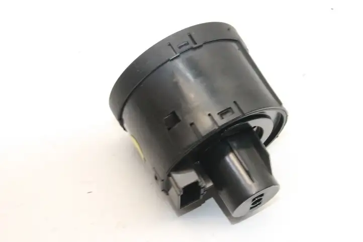 Skoda Octavia Mk3 (5E) (2013 - 2019) 5E0941431D Включатель фонарей — фото 4
