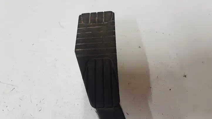 Opel Antara (2006 - 2011) 96625895 Педаль акселератора — фото 3