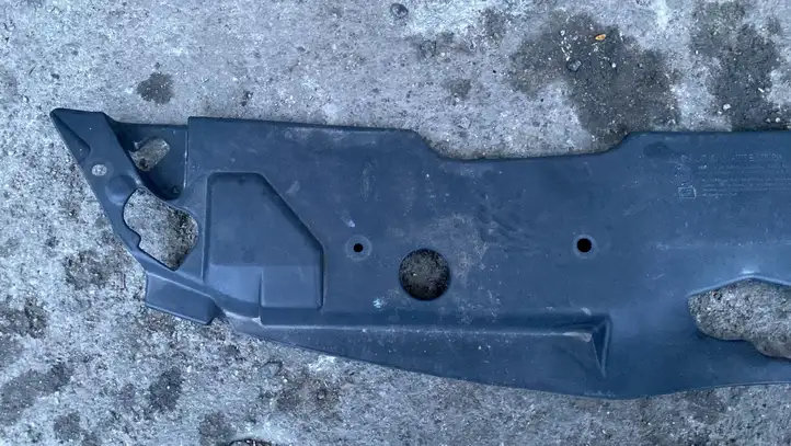 Toyota Corolla Verso AR10 (2004 - 2009) 532890F010 Накладка замка капота — фото 4