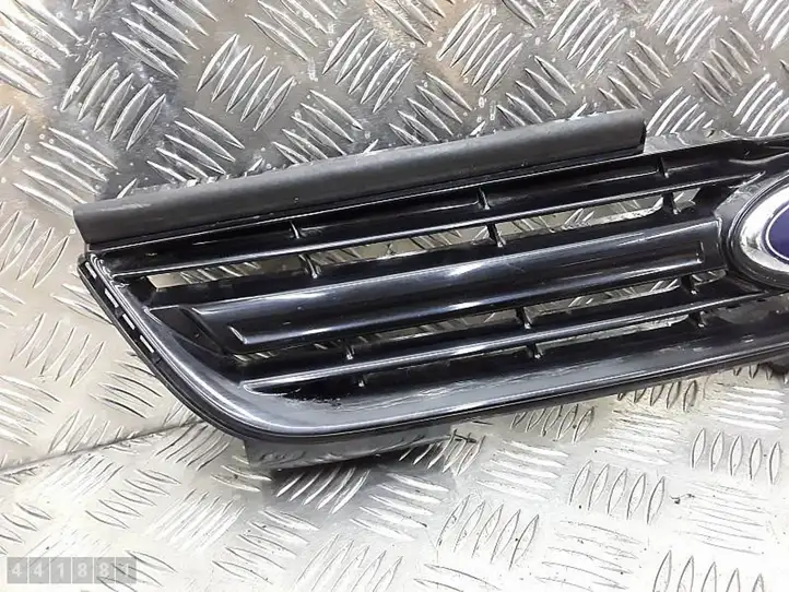 Ford S-MAX (2010 - 2015) AM21R8200A Верхняя решетка радиатора — фото 4