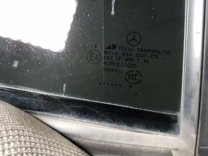 Mercedes-Benz GL X164 (2006 - 2012) A1646702250 Форточка двери — фото 2