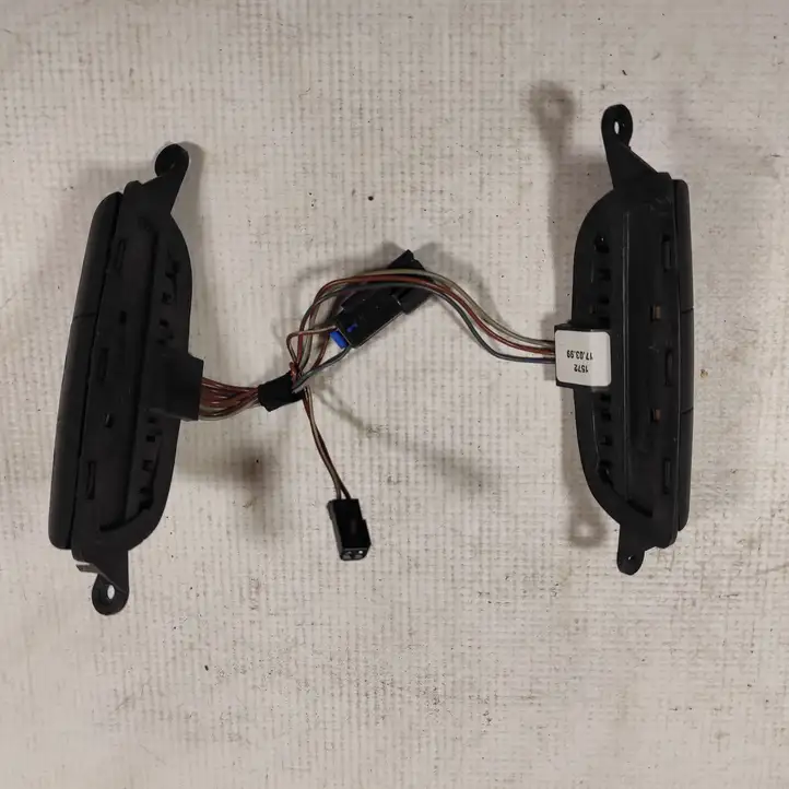 Opel Astra G (1998 - 2004) 90561159 Кнопки на рулевом колесе — фото 5