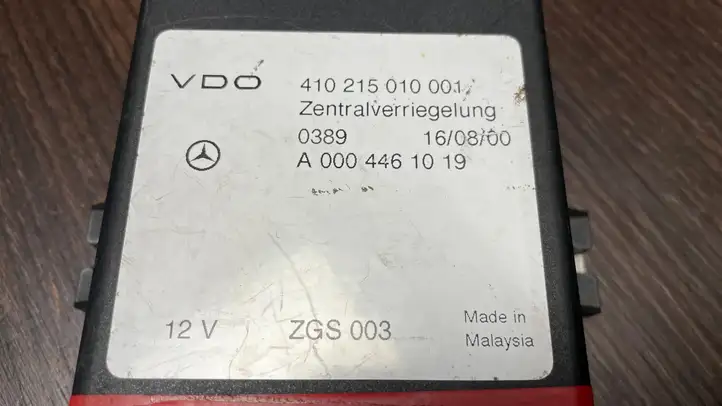 Mercedes-Benz Sprinter W901 W902 W903 W904 (1995 - 2007) 0004461019 Блок управления центральным замком — фото 2