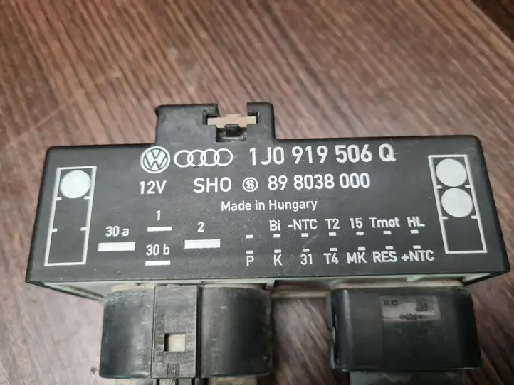 Volkswagen Polo III 6N 6N2 6NF (1994 - 2001) 1J0919506Q Реле вентилятора охлаждения — фото 2