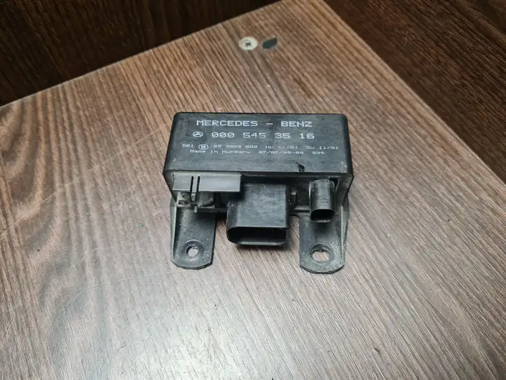 Mercedes-Benz Sprinter W901 W902 W903 W904 (1995 - 2007) 0005453516 Реле накала свечей — фото 1